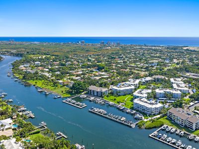 542 Bay Colony Drive N #542