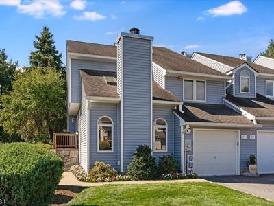 25 Knutsen Dr
