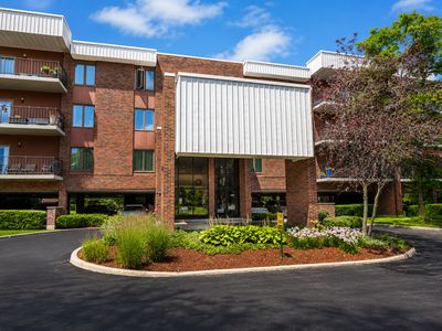 6585 Main St APT 201