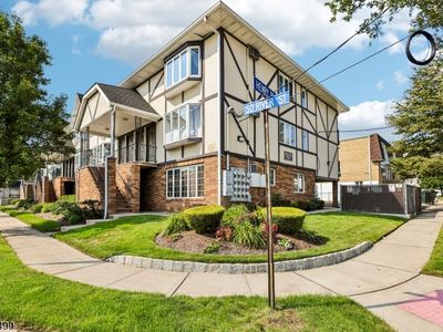 33 Henry Pl #B2