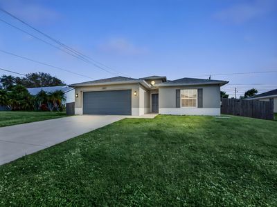 1633 SW Diamond Street