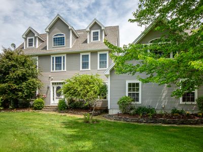 37 Constitution Avenue