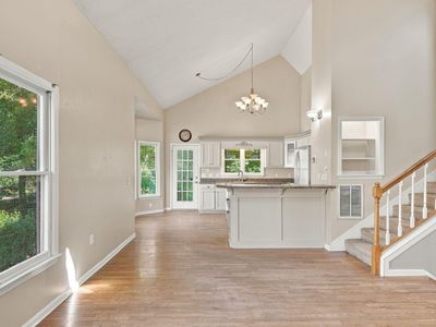 503 Farmingdale Rd SE