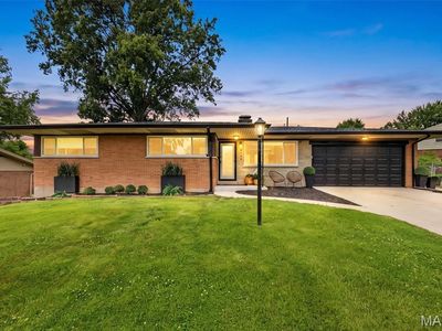 9864 Amberley Dr