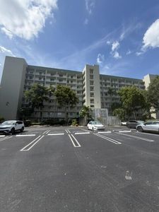 2240 N Cypress Bend Drive #904