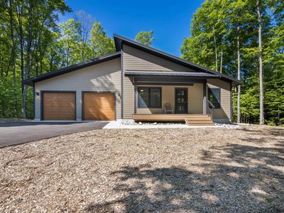 2418 Hawks Eye Dr