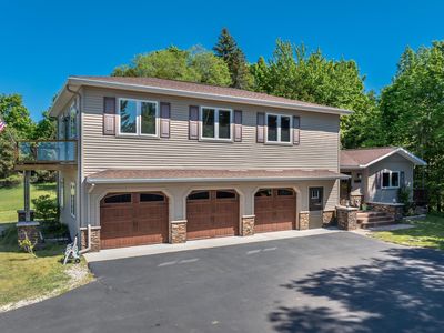 11446 Barnes Rd