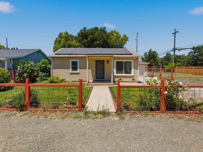 4435 Solano Avenue