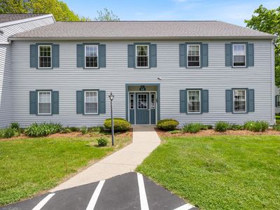 6 Twin Oaks Terrace
