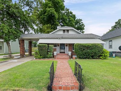 985 Forrest Ave