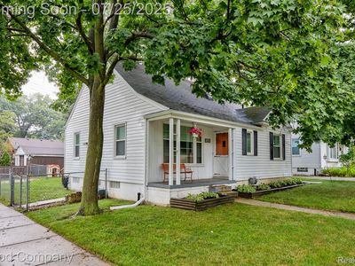 8560 Roseland Ct