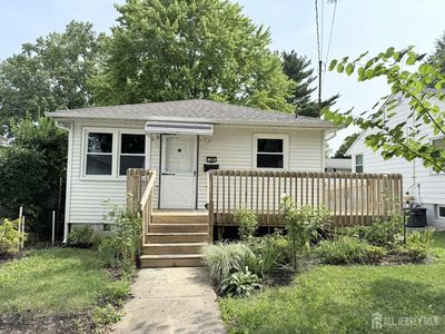 109 Barnard St