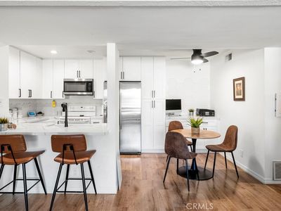 25712 Le Parc Unit 22