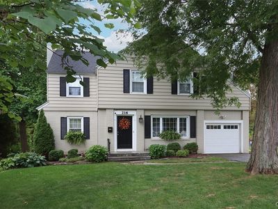 216 Pelham Rd