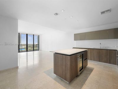 68 SE 6th St APT 910