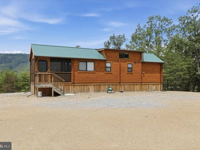 3300 Foxes Hollow Rd