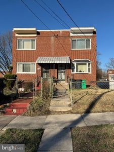 1804 Longfellow St