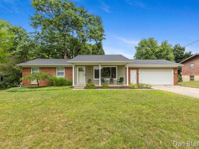 841 Elmdale St NE