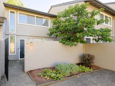 28615 SW Ash Meadows Blvd APT 10