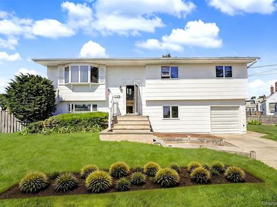 14 Laurel Place