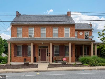365 E Main St