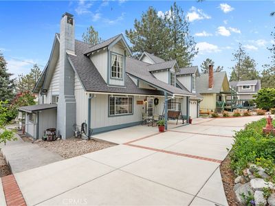 5375 Chaumont Dr