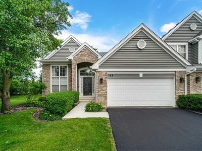 Property at 48 Wellesley Cir, Northbrook, IL