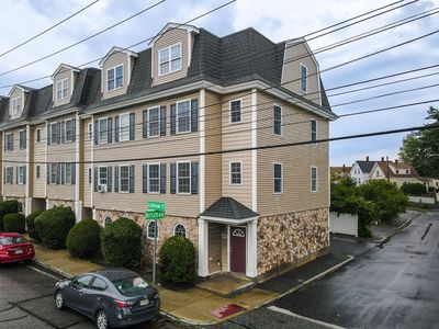 688 Gorham St Unit 688