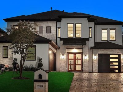 17819 S Blue Heron Cir