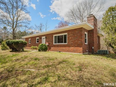 448 Mohegan Avenue Parkway