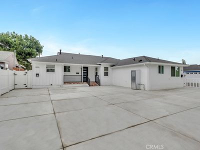 6852 Claire Ave
