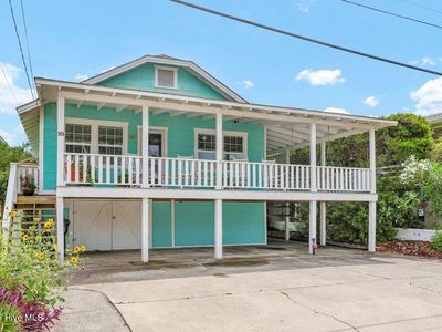 10 E Henderson Street E