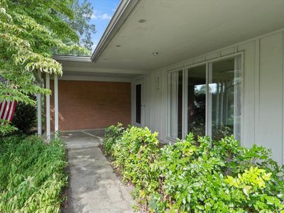 6016 Harrow Dr