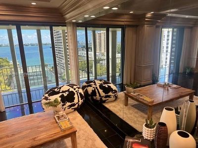 11111 Biscayne Blvd