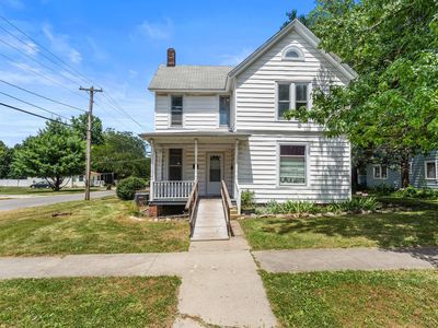 324 W Water St