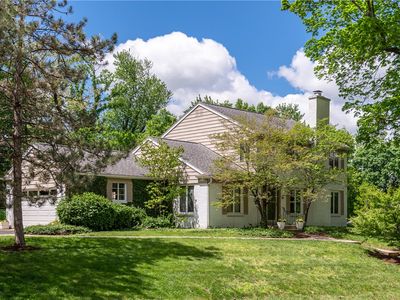 84 Thruston Blvd E