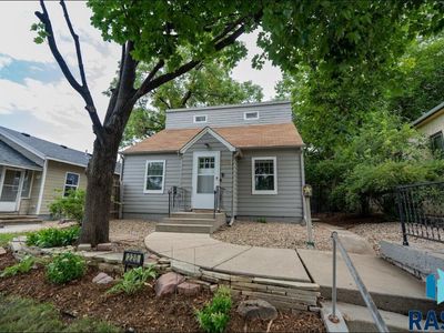 220 N Covell Ave