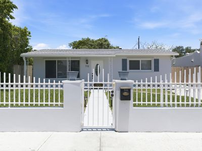 715 Green Street