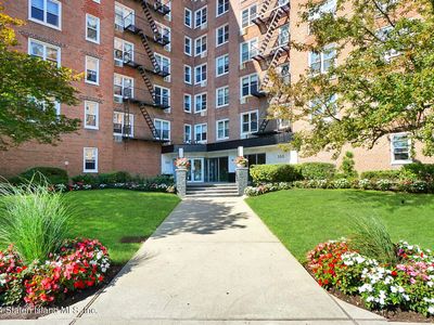 350 Richmond Ter APT 3A