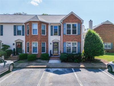 113 River Point Dr