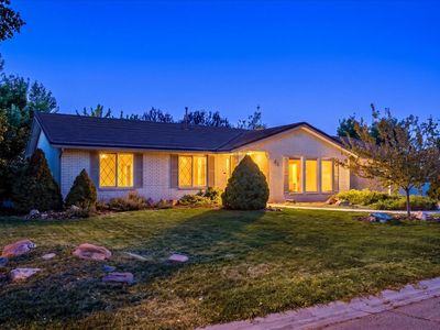 61 Amber Ave