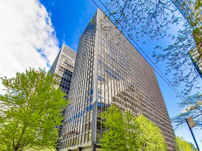 900 N Lake Shore Dr APT 2903