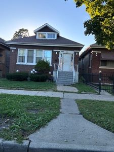Property at 7608 S Bishop St, Chicago, IL