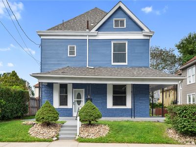 22 Hawthorne Ave