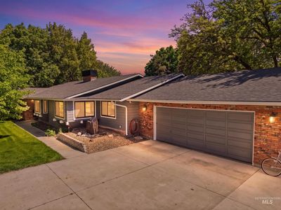 15385 Rosewood St