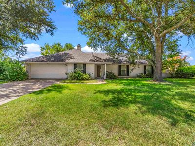 Property at 1000 Forest Hills St, Gladewater, TX