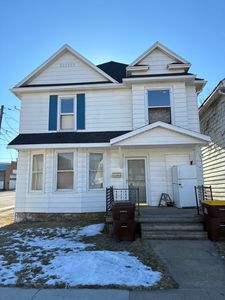 303 W Spring St