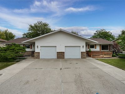 351-353 Montclair Dr