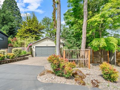 Property at 810 McVey Ave, Lake Oswego, OR