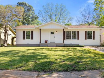 1104 Redbud St